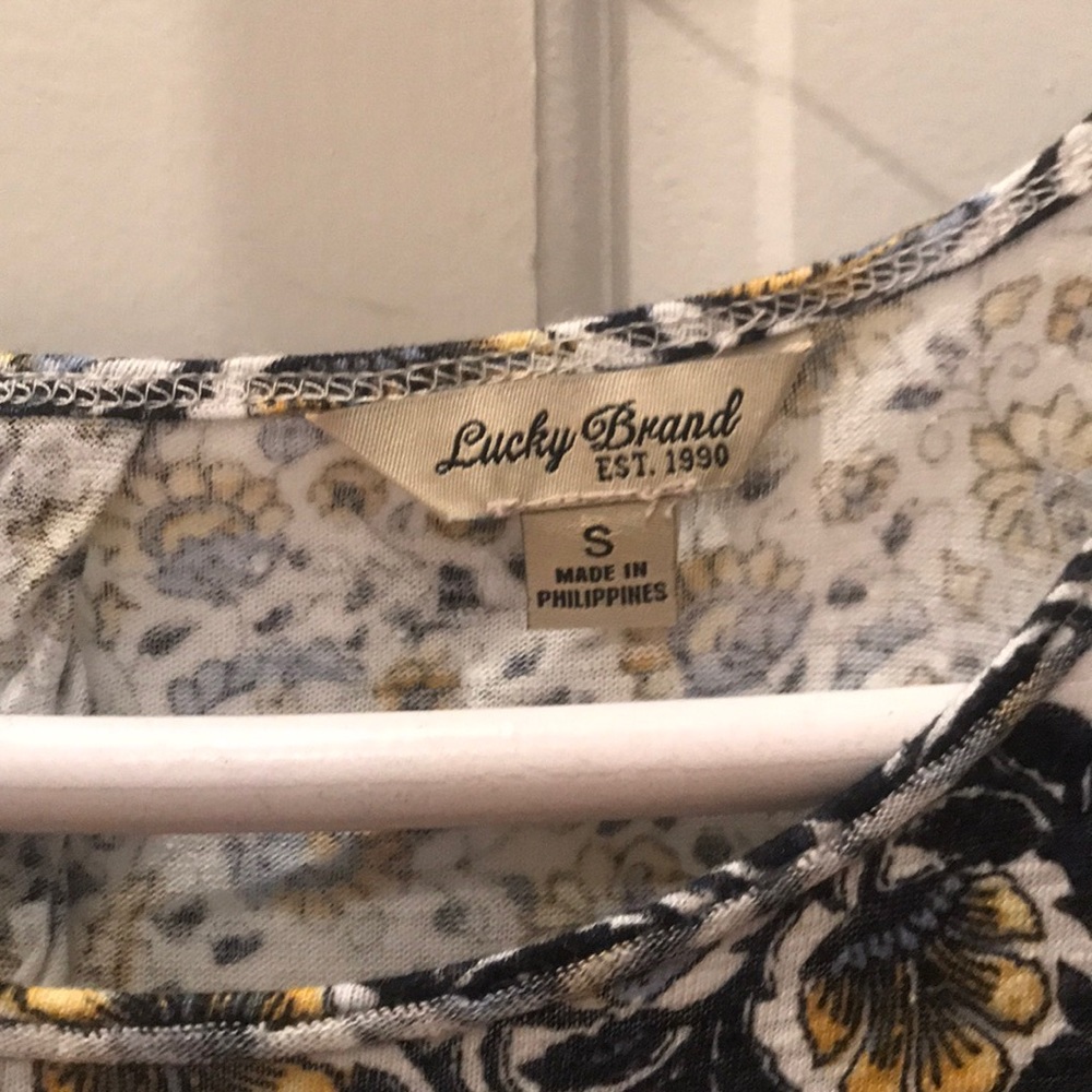 LUCKY BRAND SHIRT SIZE SMALL - Picture 2 of 2